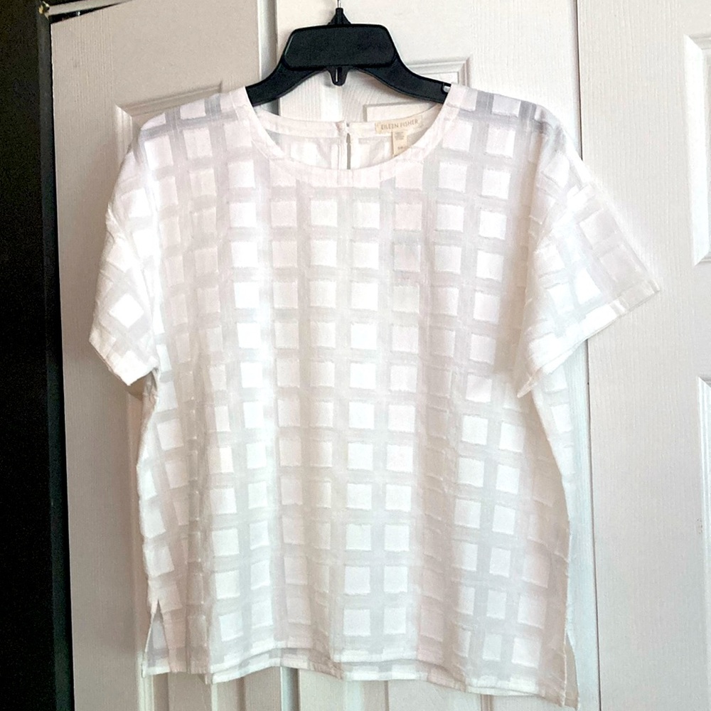 Eileen Fisher organic cotton round neck top. Size small. Color ivory